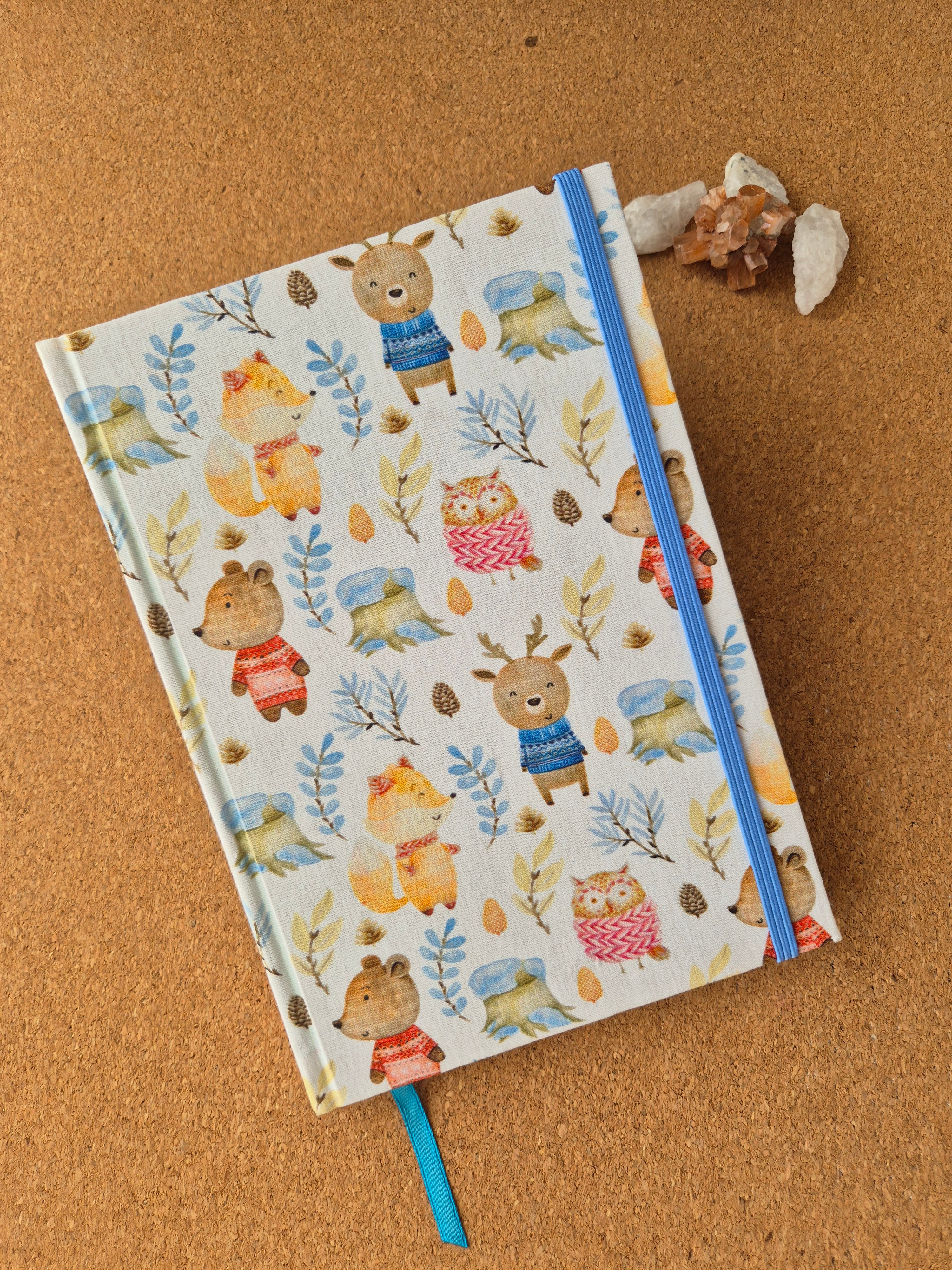 Libreta clásica mediana. Hojas de colores / Animalitos