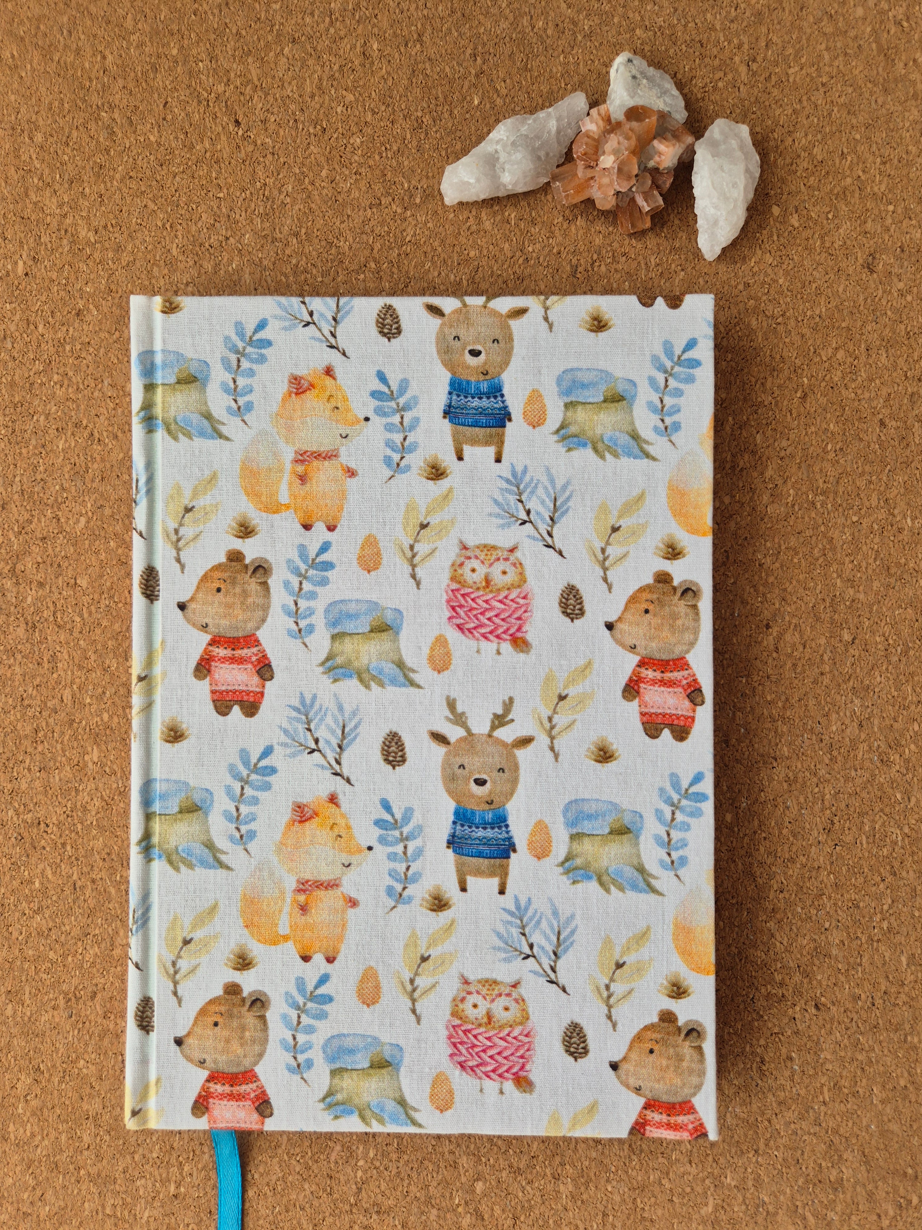 Libreta clásica mediana. Hojas de colores / Animalitos