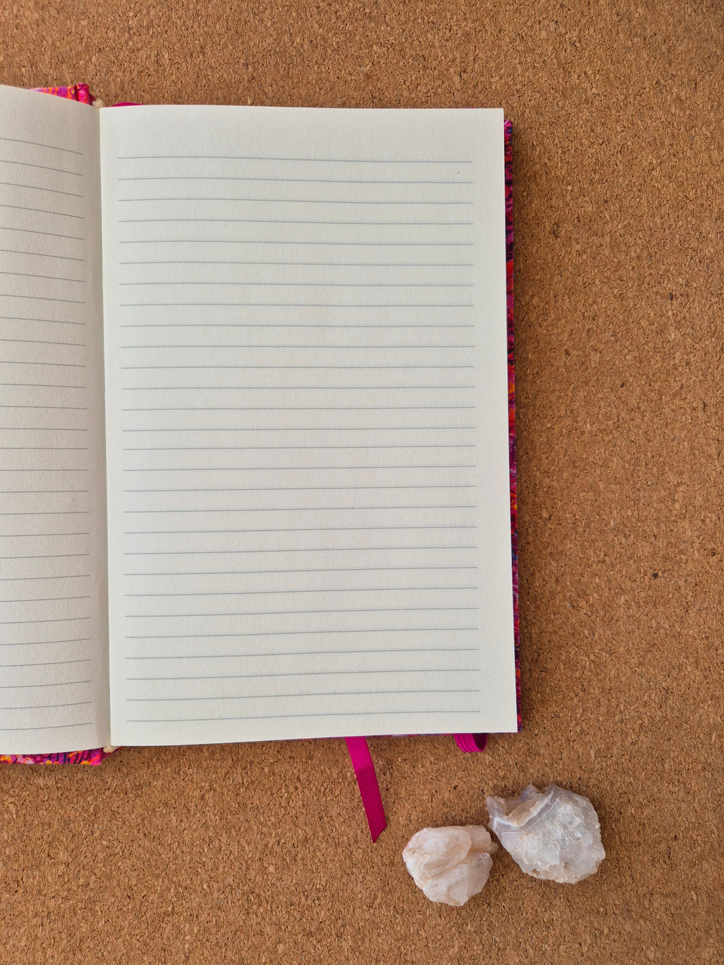 Libreta clásica Mediana / Tribal fuccia