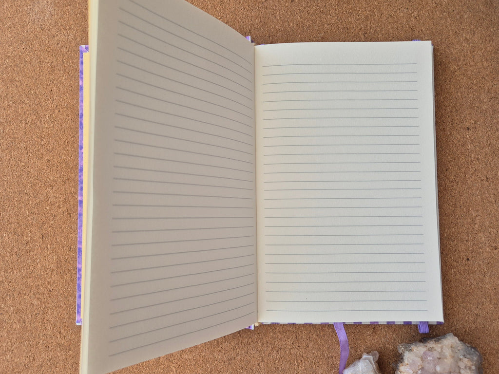 Libreta clásica Mediana / Lila blanco