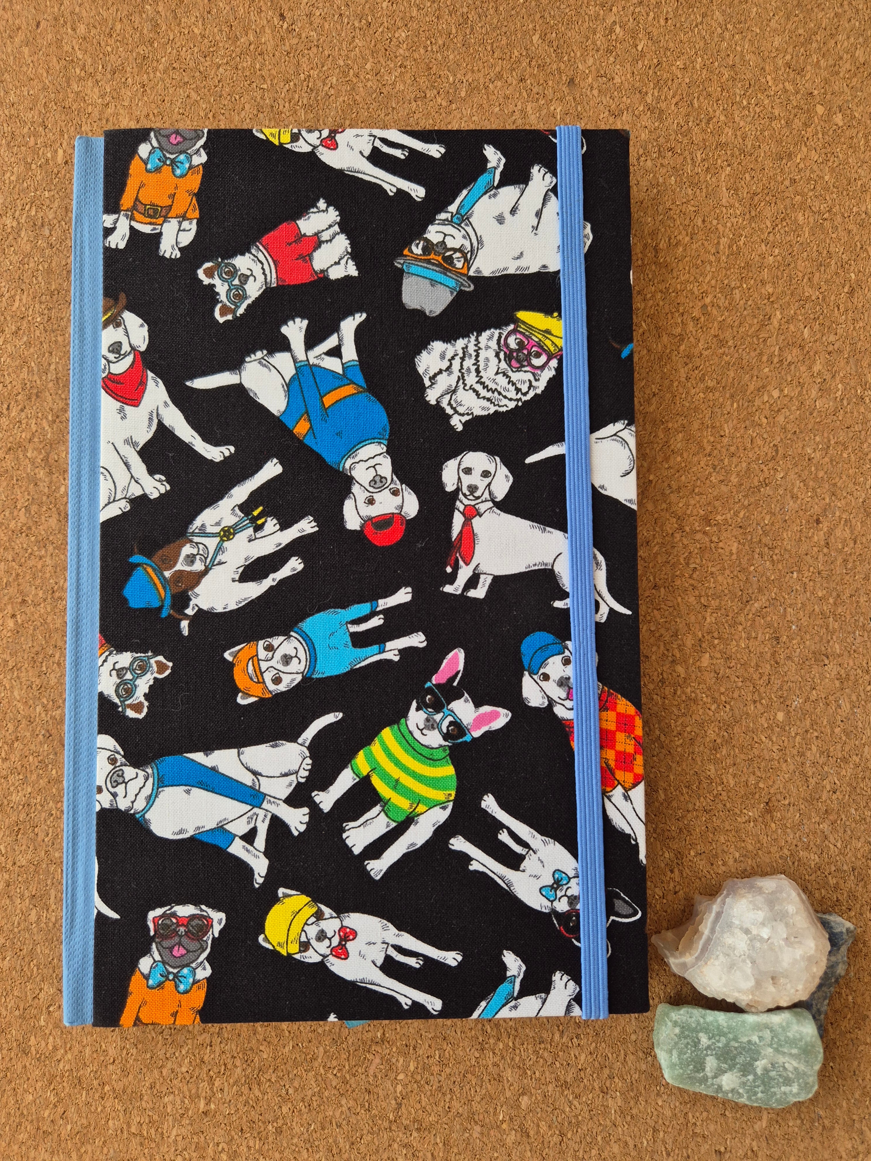 Libreta clásica Mediana / Perritos y colores