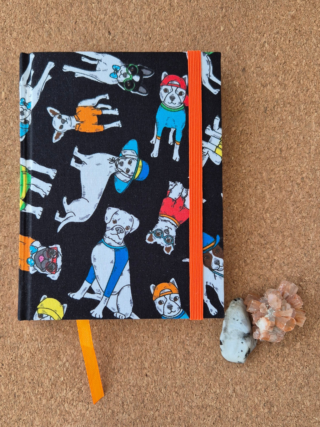 Libreta clásica pequeña / Perritos y colores