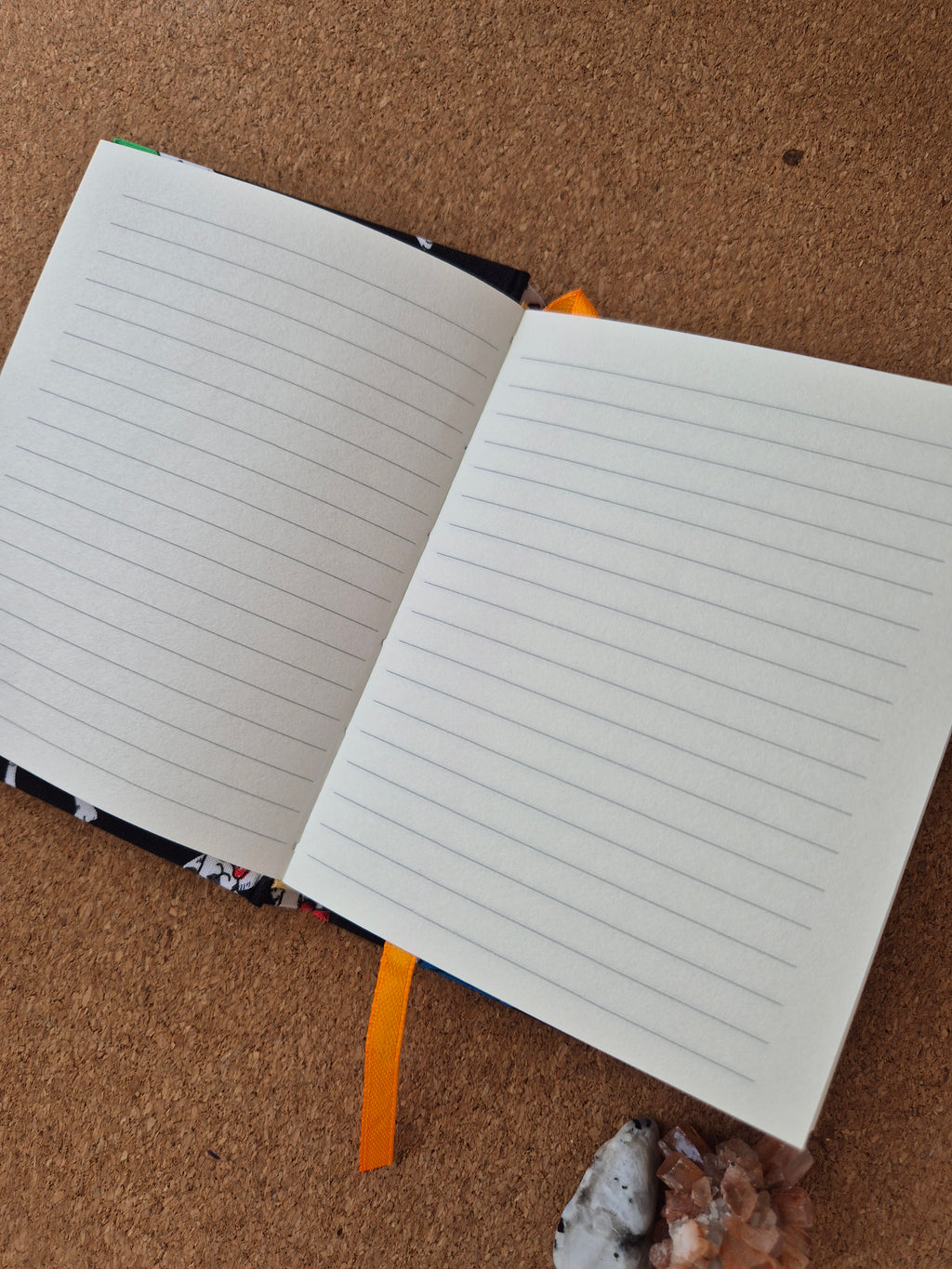 Libreta clásica pequeña / Perritos y colores