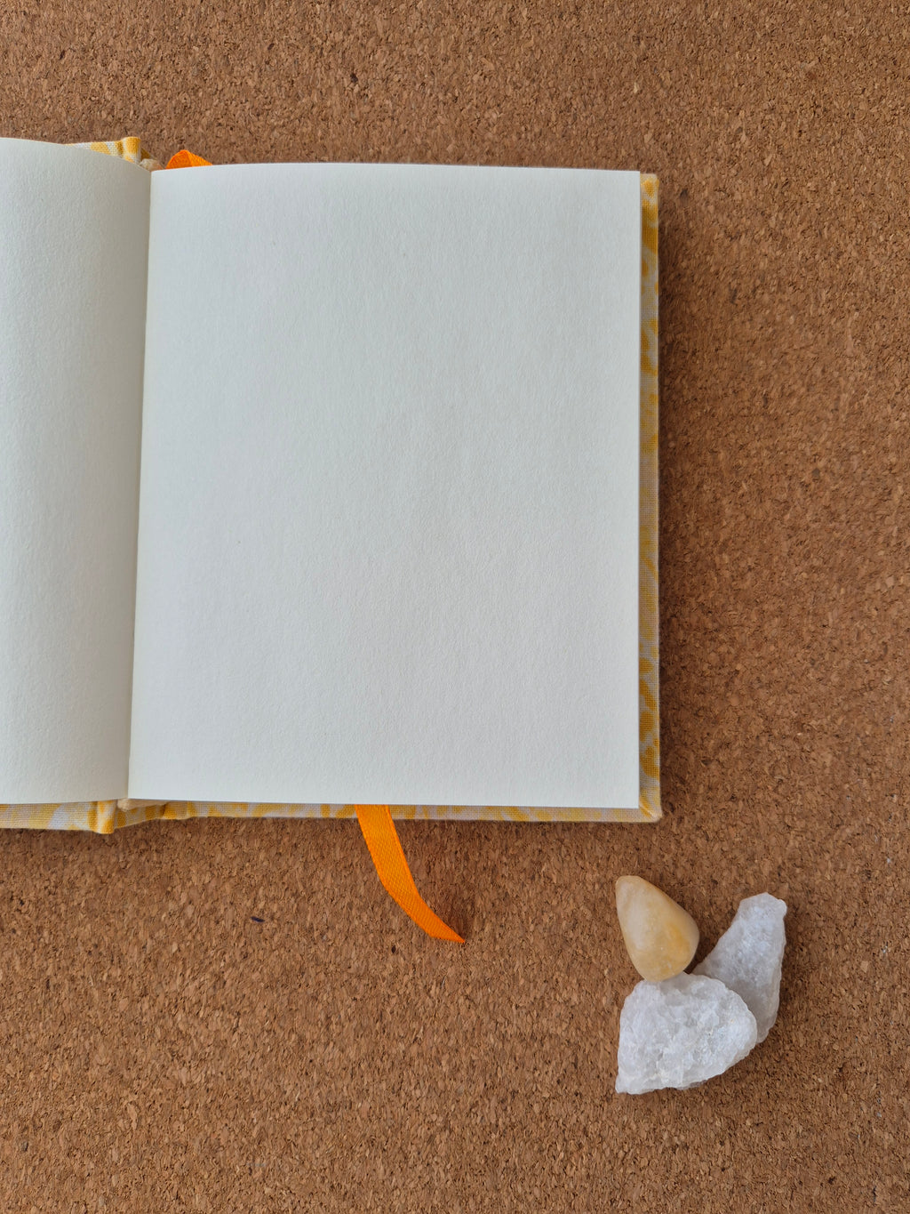 Libreta clásica pequeña / Amarillo print