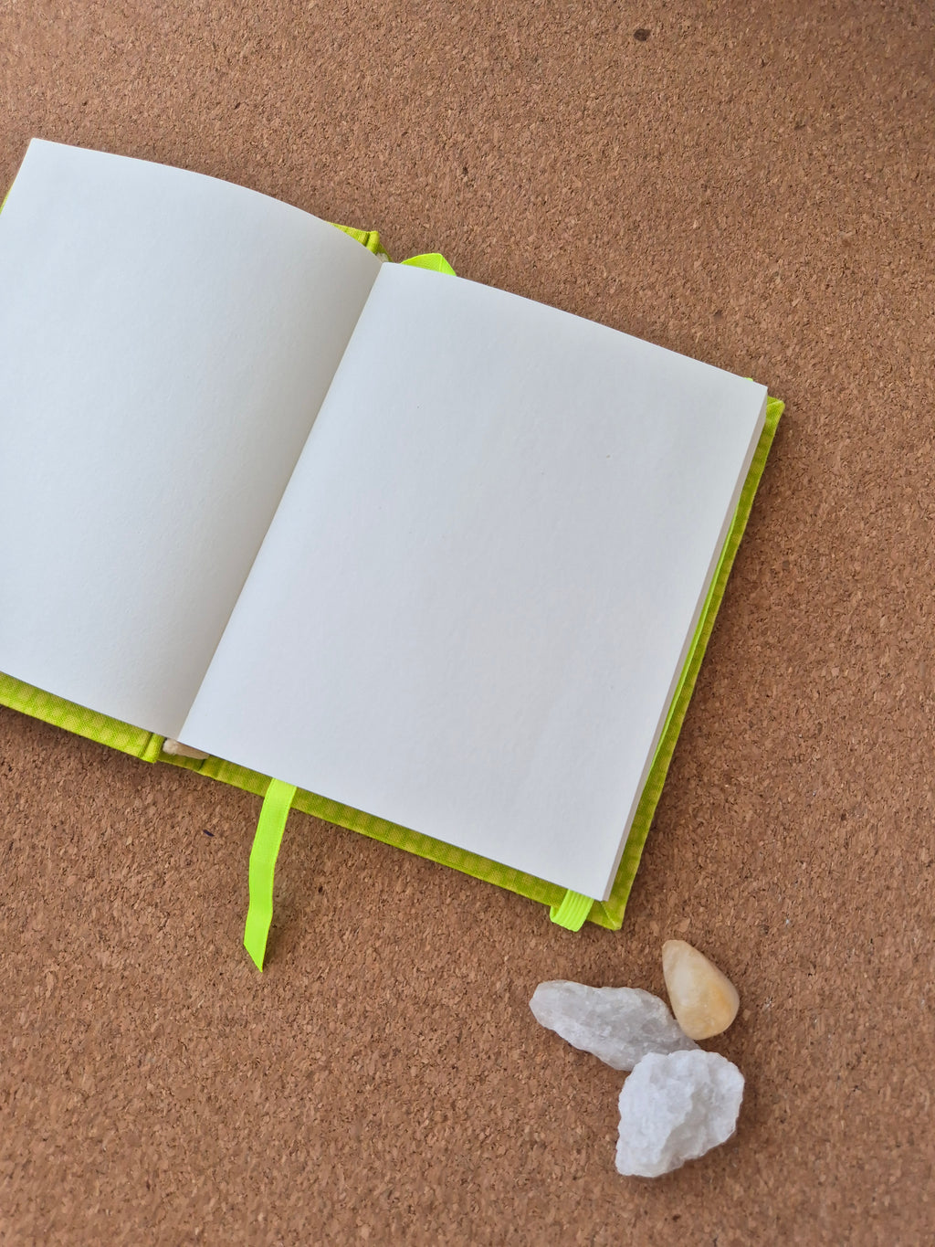 Libreta clásica pequeña / Verde amarillo