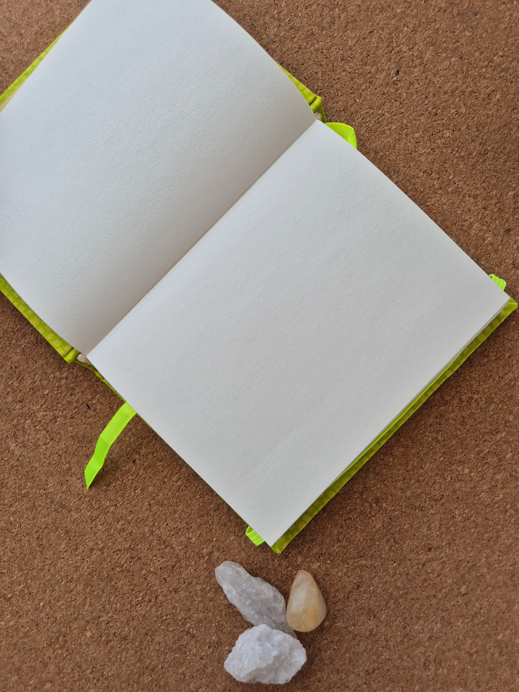 Libreta clásica pequeña / Verde amarillo