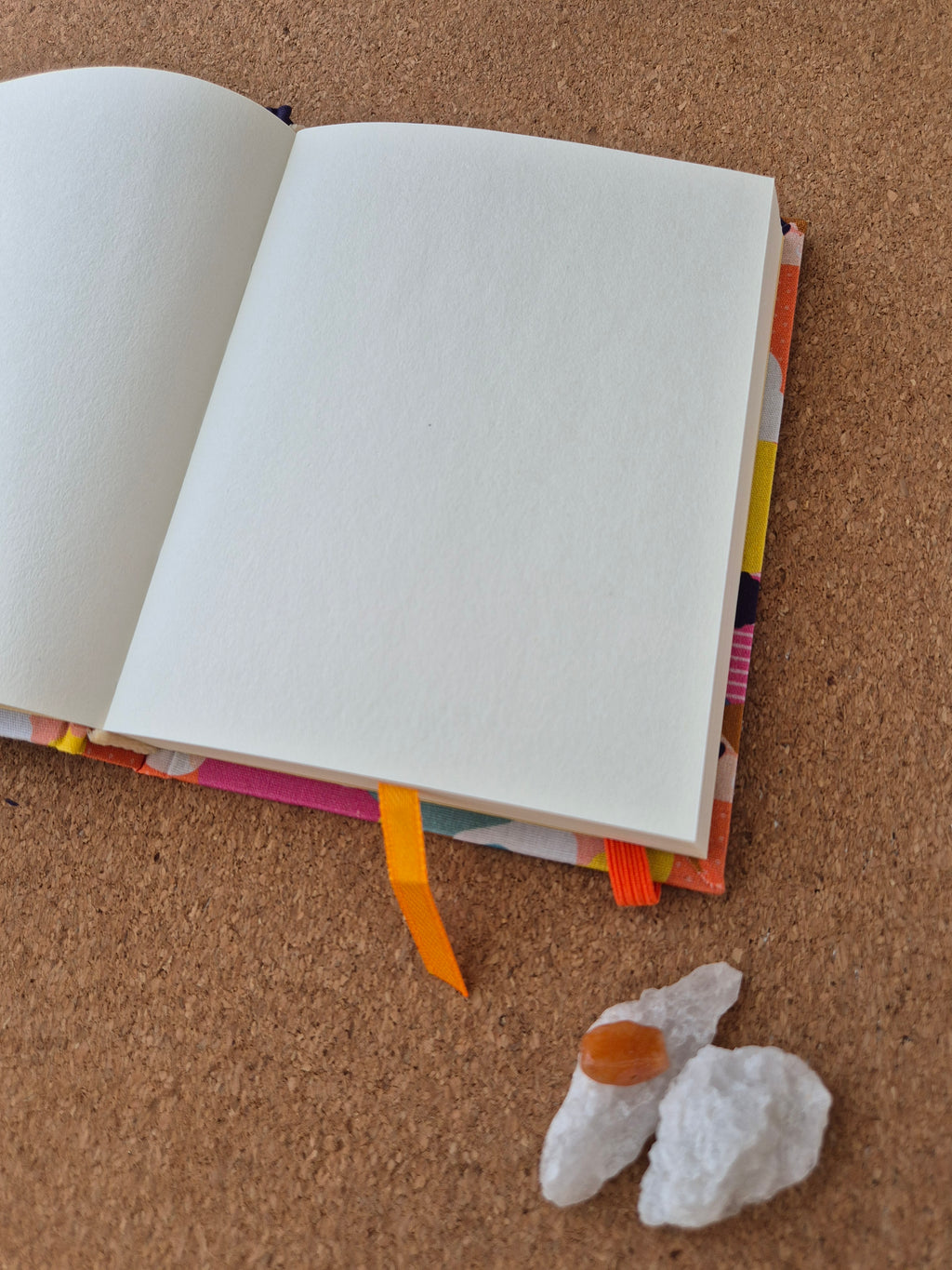 Libreta clásica pequeña / Mujeres (elástico naranjo)