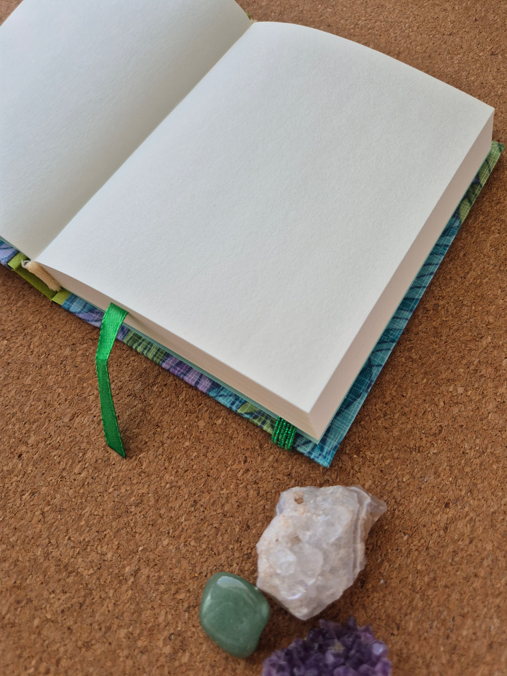 Libreta clásica pequeña / Plumas