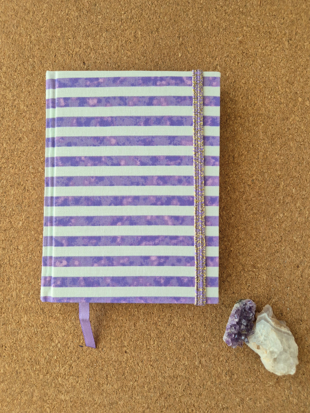 Libreta clásica pequeña / Líneas lila blanco