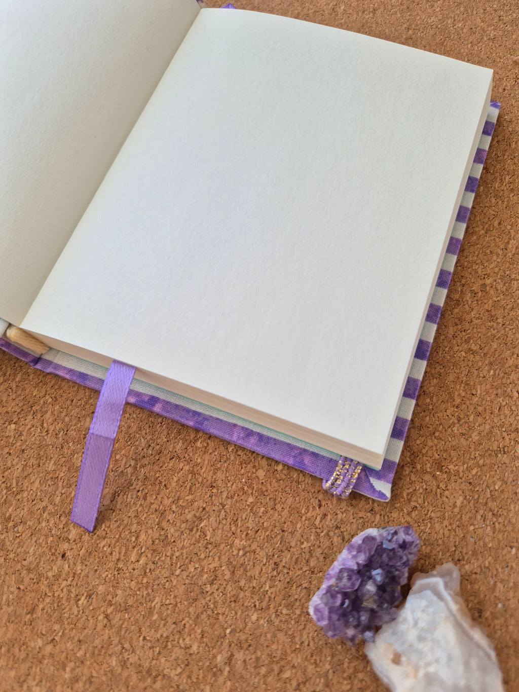 Libreta clásica pequeña / Líneas lila blanco