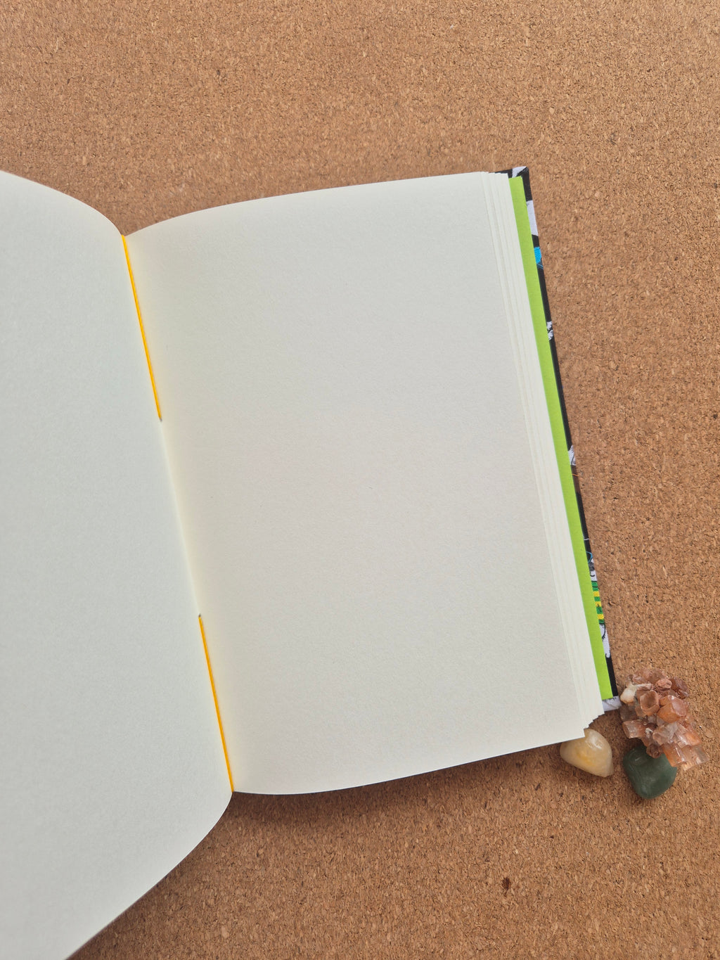 Libreta Mediana Costura de Ojal / Perritos