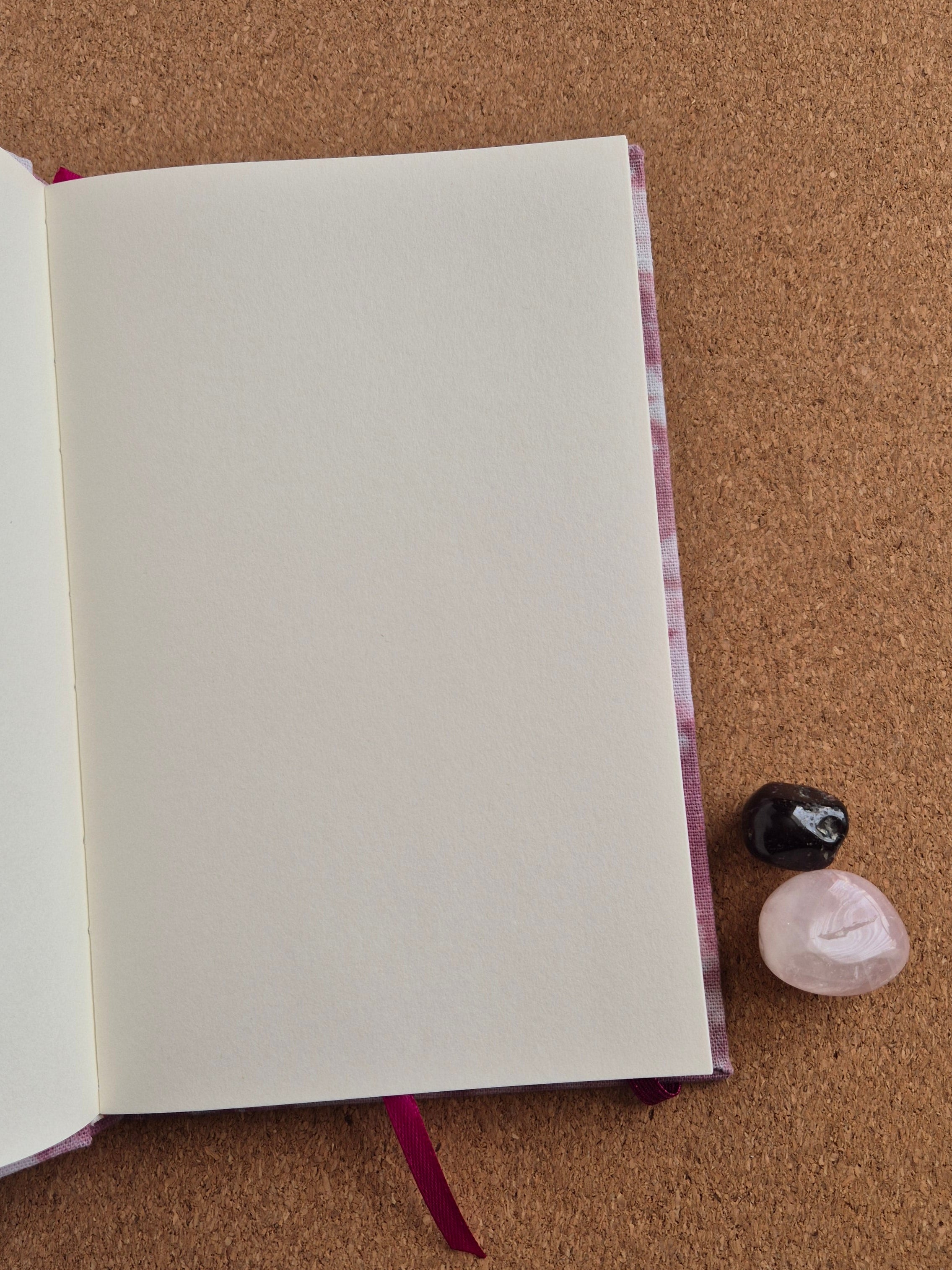 Libreta clásica Mediana / Teñido a mano Mora crema
